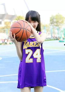 吃瓜爆料篮球女孩视频,揭秘网络爆红背后的故事 第1张 吃瓜爆料篮球女孩视频,揭秘网络爆红背后的故事 第1张